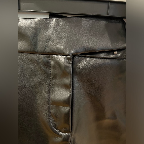 NWT House of Harlow Black Vegan Leather Crop Bra Top and Shorts Set 2 - Picture 7 of 15